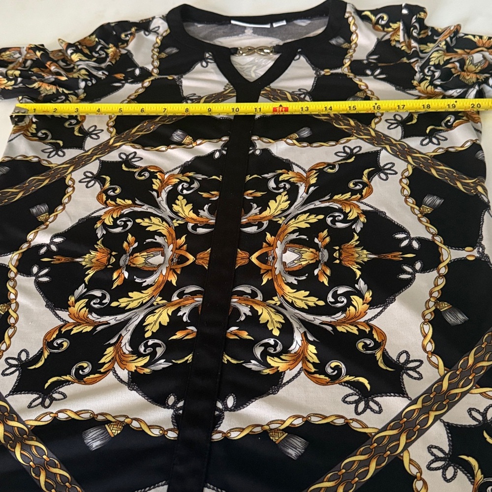 Susan Graver Black and Gold Patterned liquid knit tunic SZS Long sleeve. - Picture 8 of 14